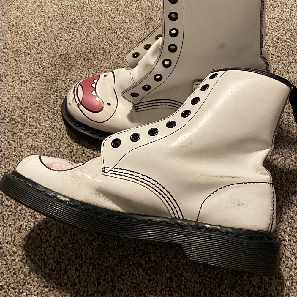 Dr. Martens Cartoon Network White Boots with Black Trim - Picture 10 of 17